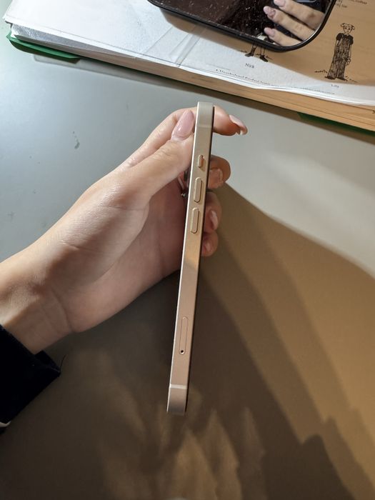 Iphone 13, inca in garantie in Altex