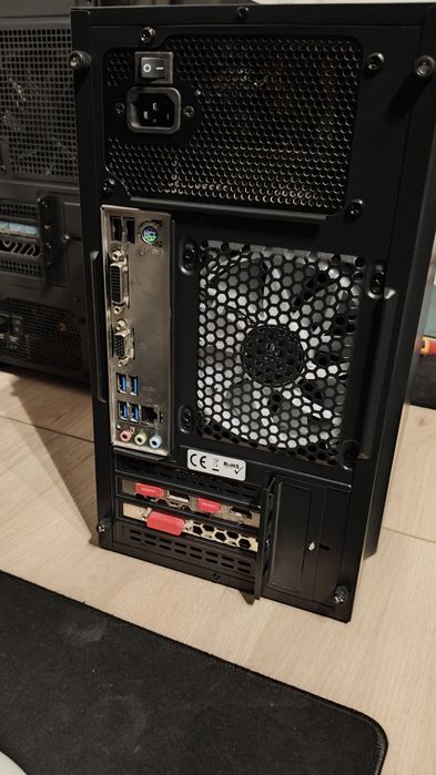 Calculator Gaming Compact Ryzen 5, Nvidia GTx, 16GB Ram, SSD
