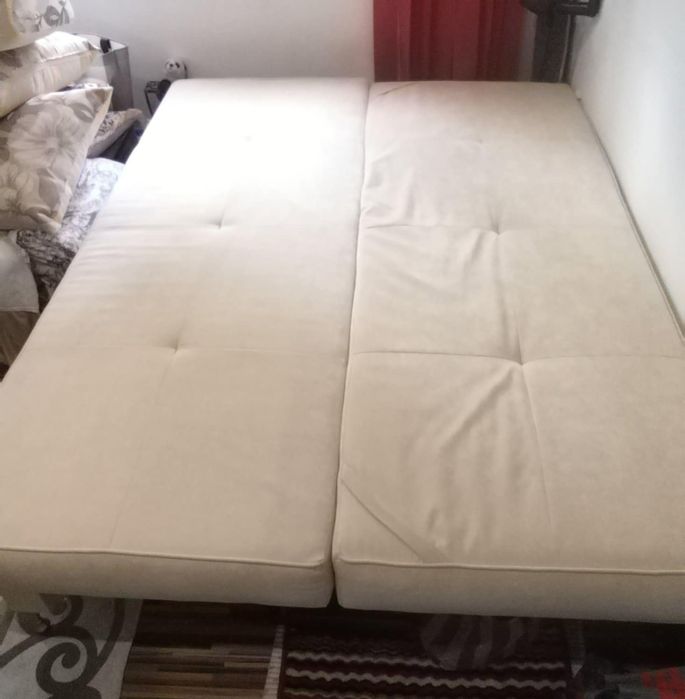 Диван с функция сън