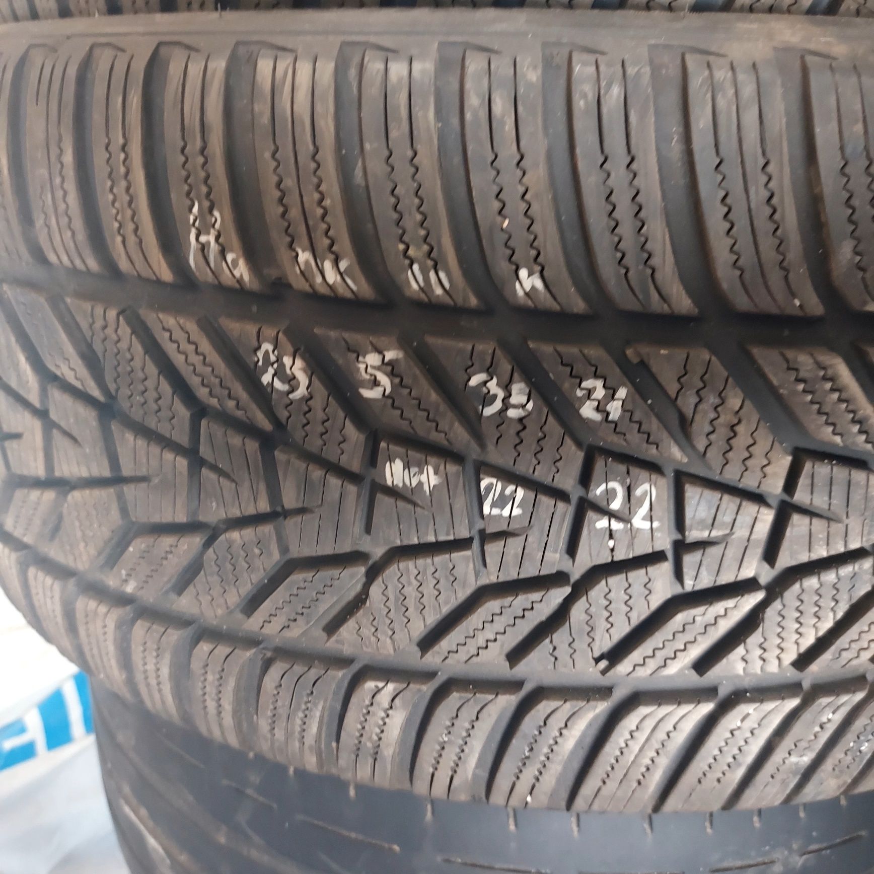 255/35/21"hankook 1бр.гума