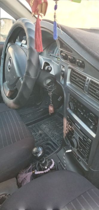 Nexia 2 gebrit srochni sotiladi.