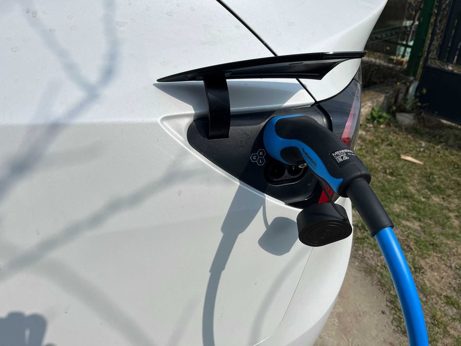 Instalez statii casnice incarcare auto electrice