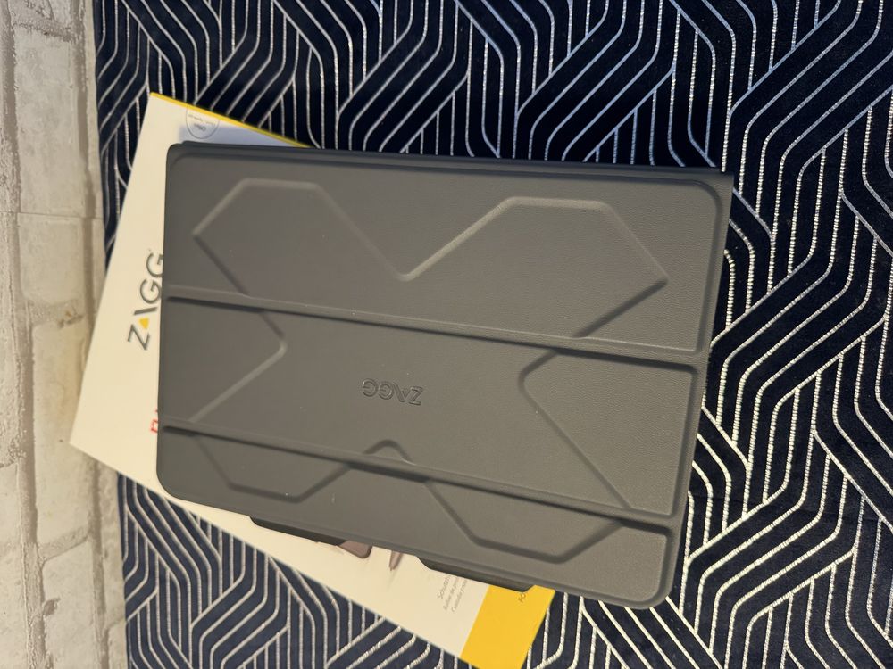 Клавиатура за IPad Pro 10.5 ZAGG - Rugged Messenger