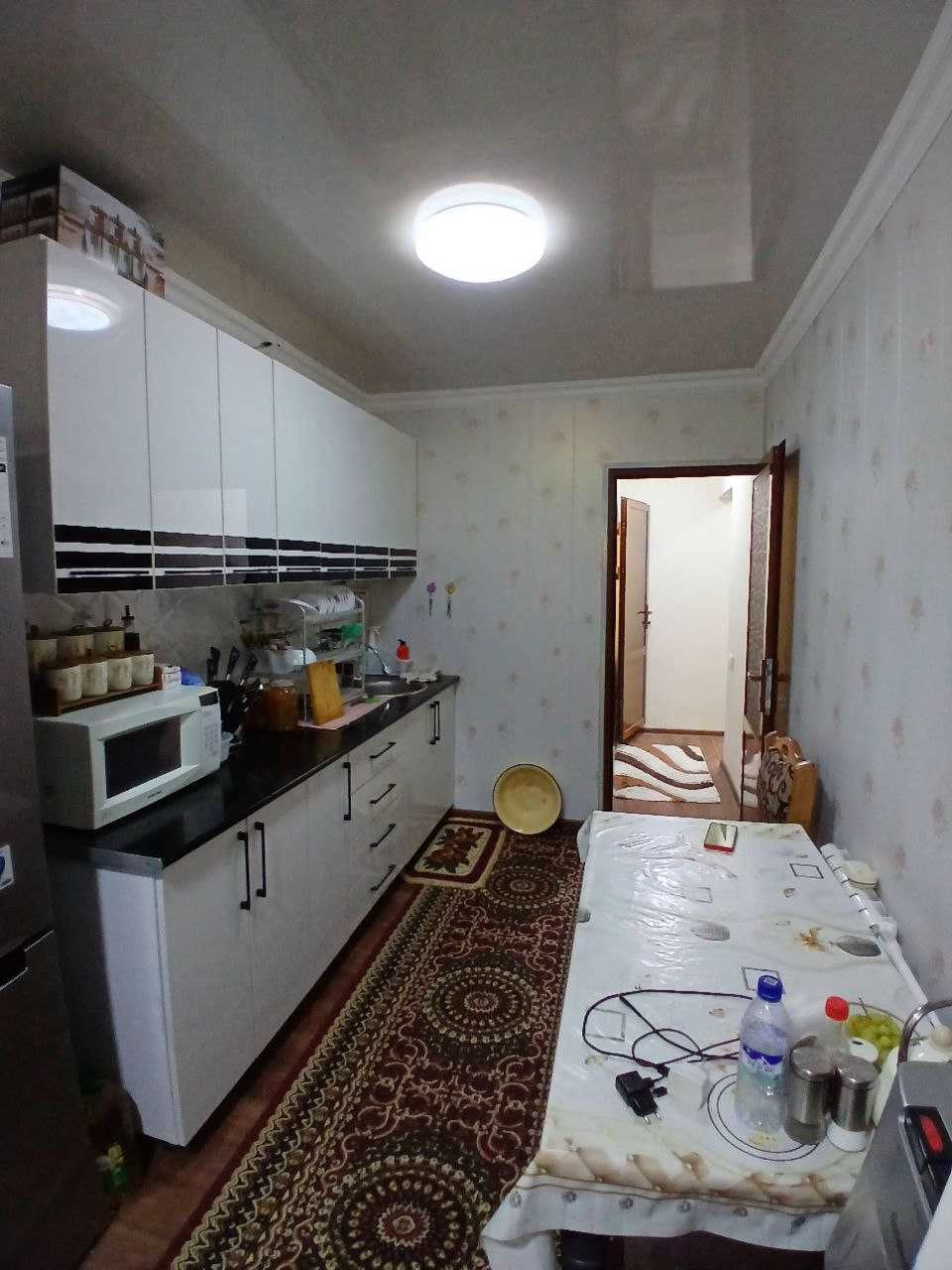 2х комнатная квартира частично с вещами на районе Согдиана