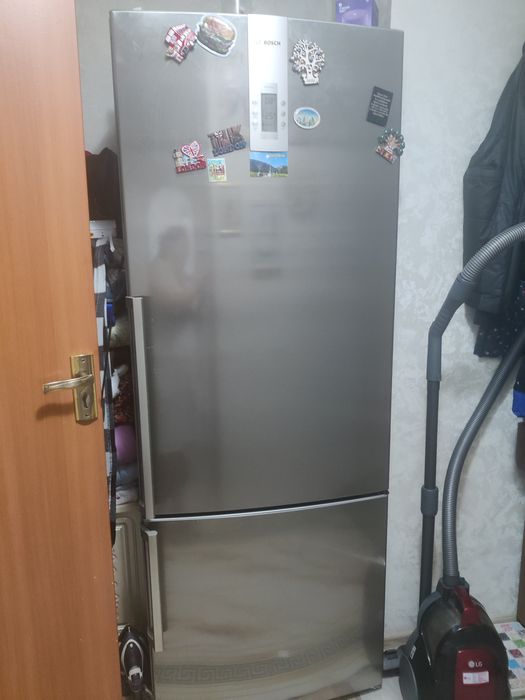 Продам холодильник BOSH