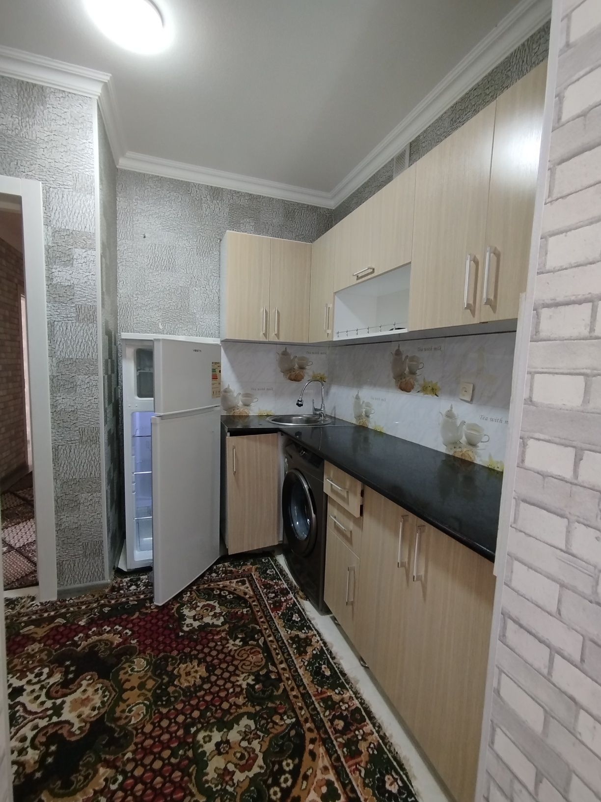 Ijaraga kvartira beriladi Sagdiyana machit yonda 2 xona 2 etaj