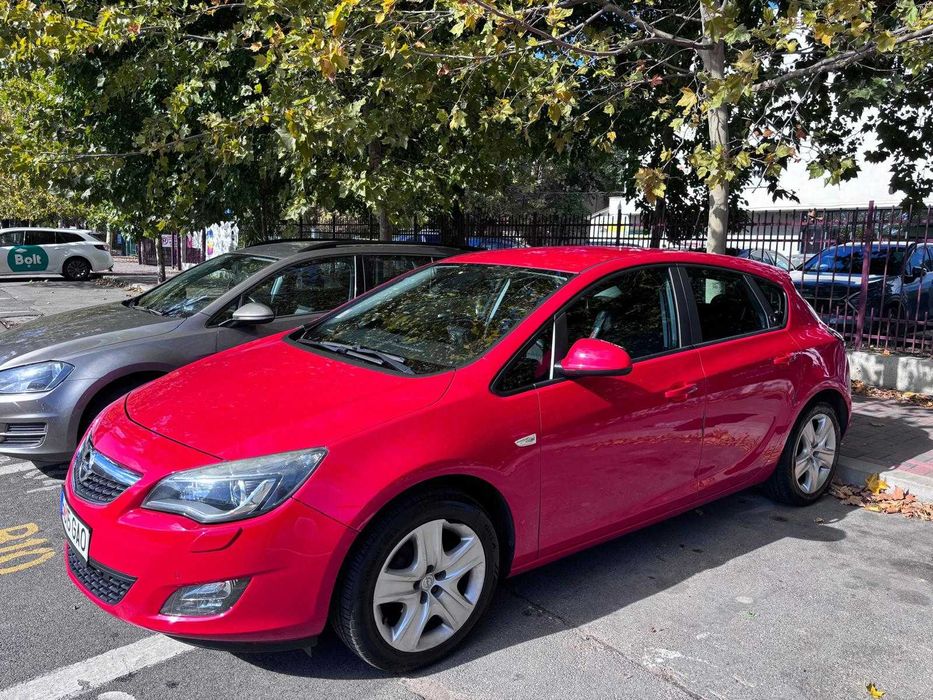 Opel Astra J 1.4 Turbo, 113.630 km reali, piese noi, 2 seturi roți