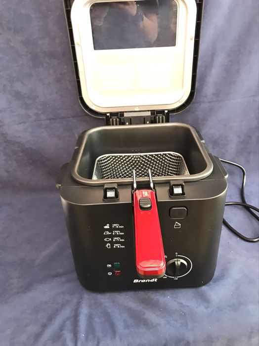 Електрически фритюрник BRANDT