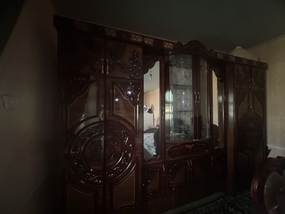 Yotoqxona mebellari, spalni matraslari juda yaxshinsifatli