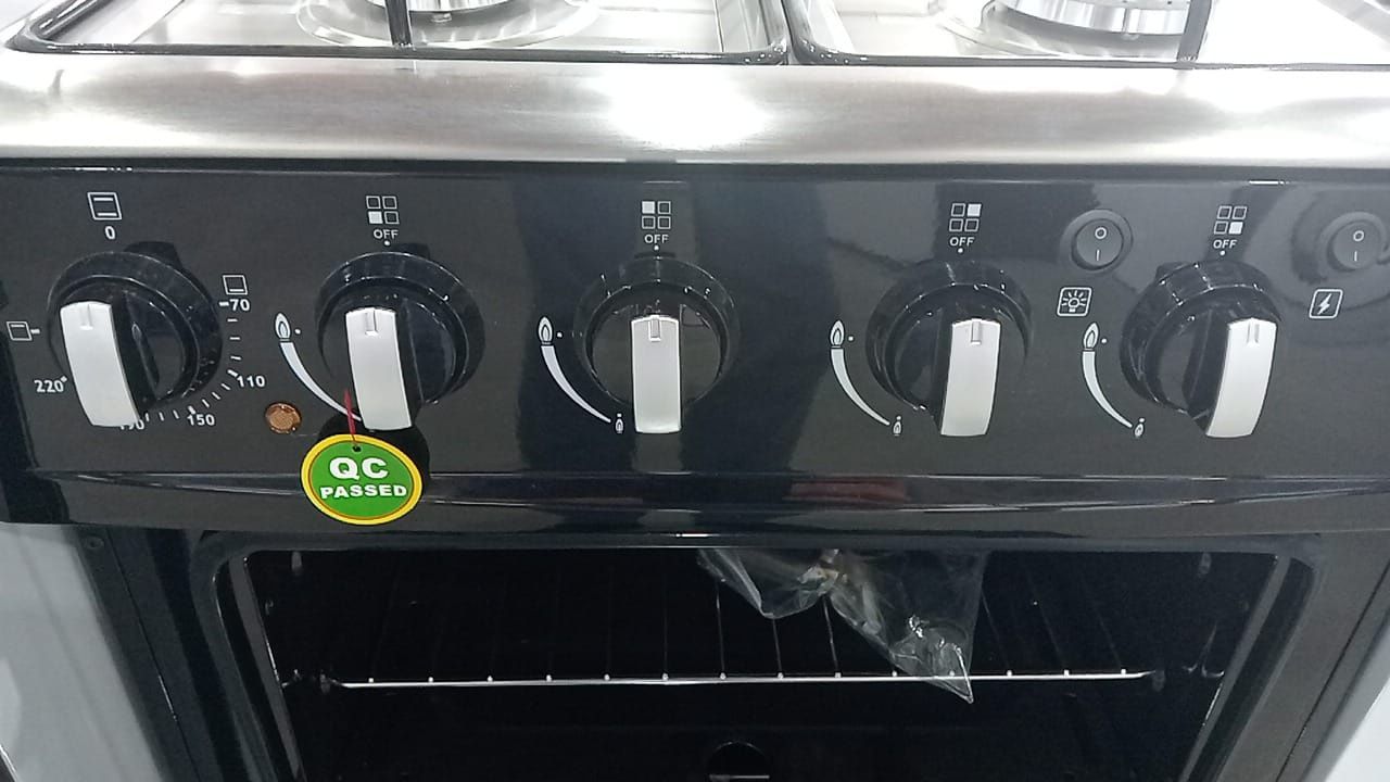Кухонная газовая плита с электрической духовкой новые