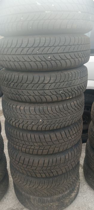Гуми зимни 13 и 14 цола топ състояние!