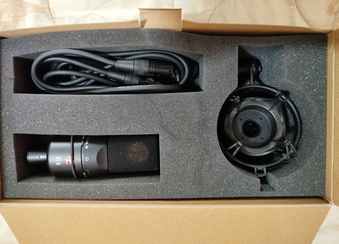 Микрофон SE Electronics X1S полный комплект.