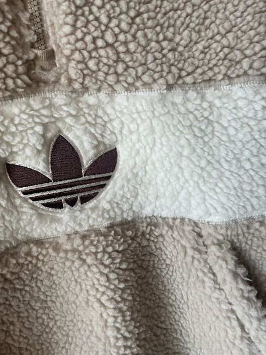 Пухесто горнище Adidas размер S