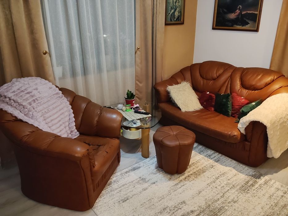 Set Canapea extensibila cu Fotoliu si taburet