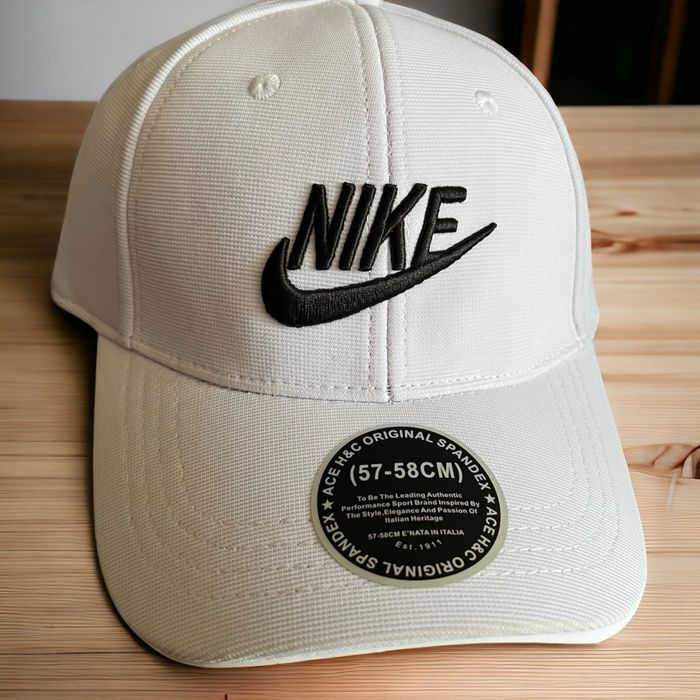мъжка шапка NIKE лятна твърда козирка универсален размер 57-58см