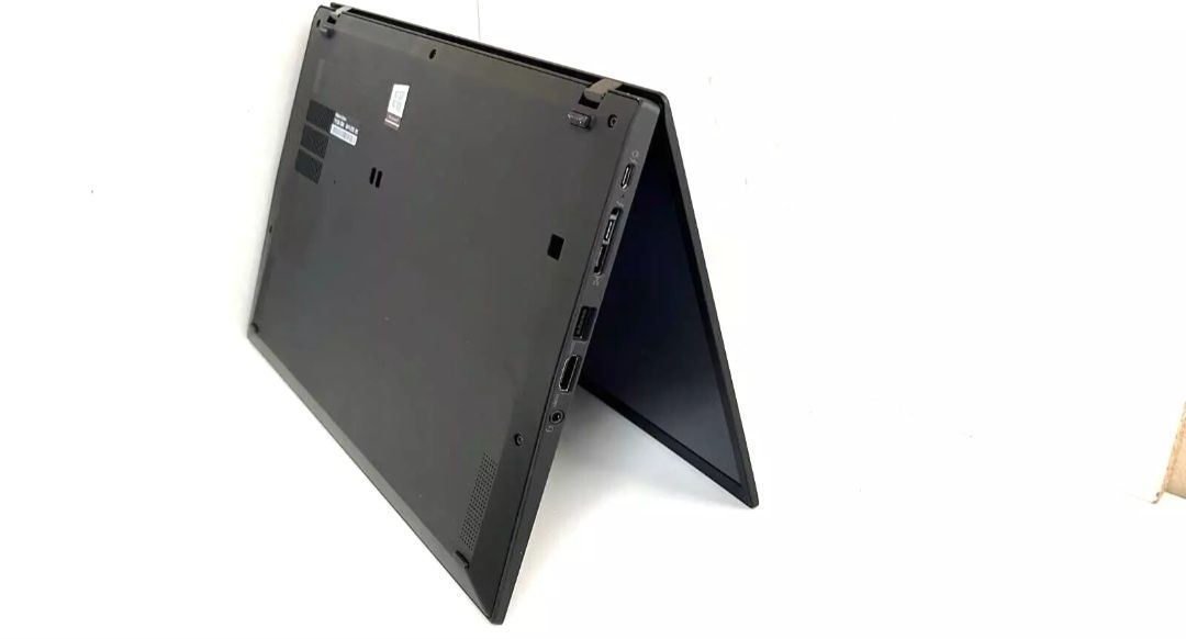 Lenovo Thinkpad X1 Carbon 8th Gen, Core i7, 16GB, 512GB ssd, Wiin11Pro