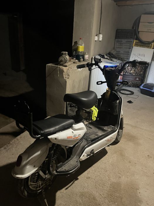 Скуртер сатылады 60к