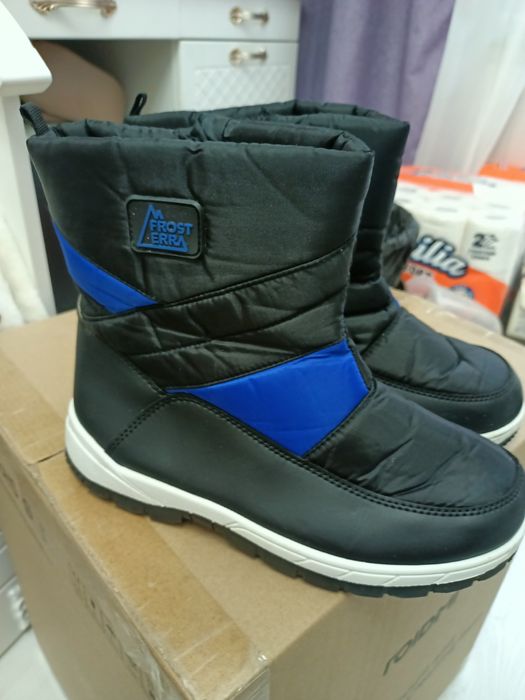 Демисезонные ботинки и дутыши