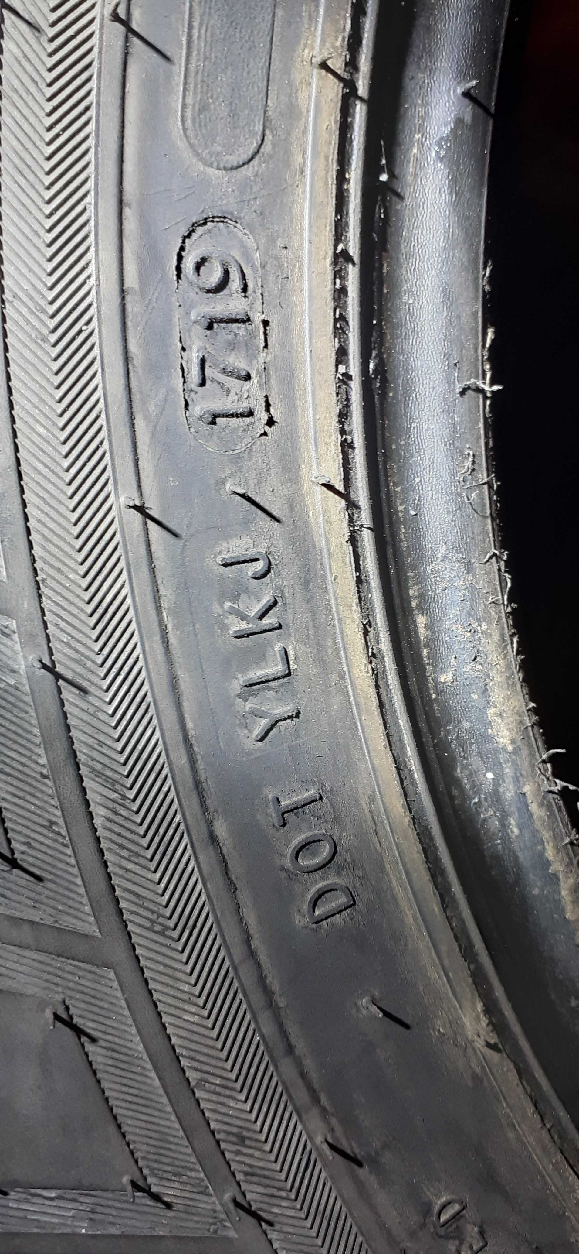 Vand 4 anvelope iarna 205 R16 C NOKIAN