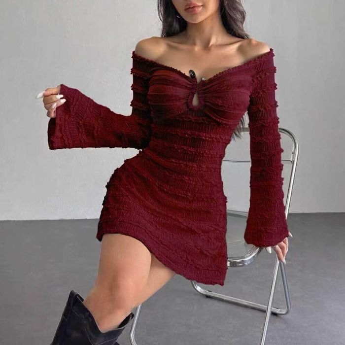 Елегантна рокля с камъни