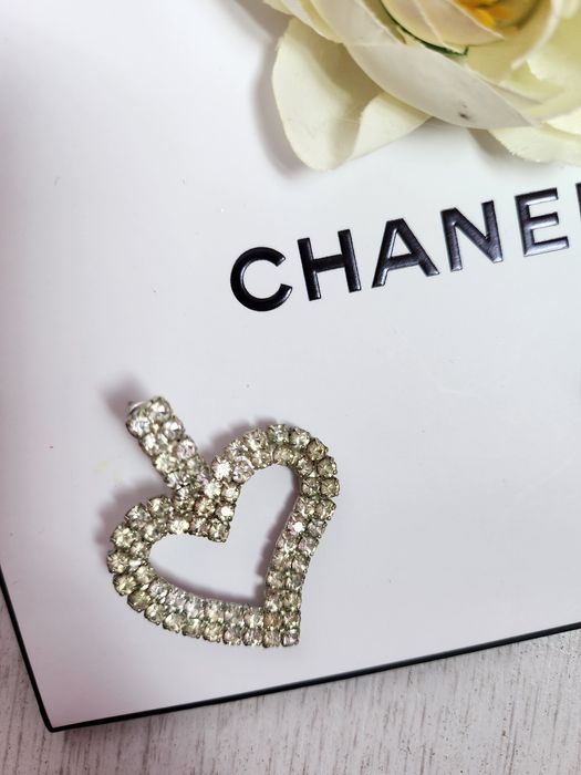 Обеци Chanel с камъни