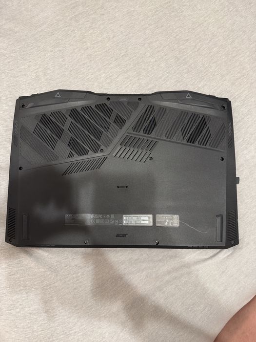 Acer predaror helios 300 17’3 inch