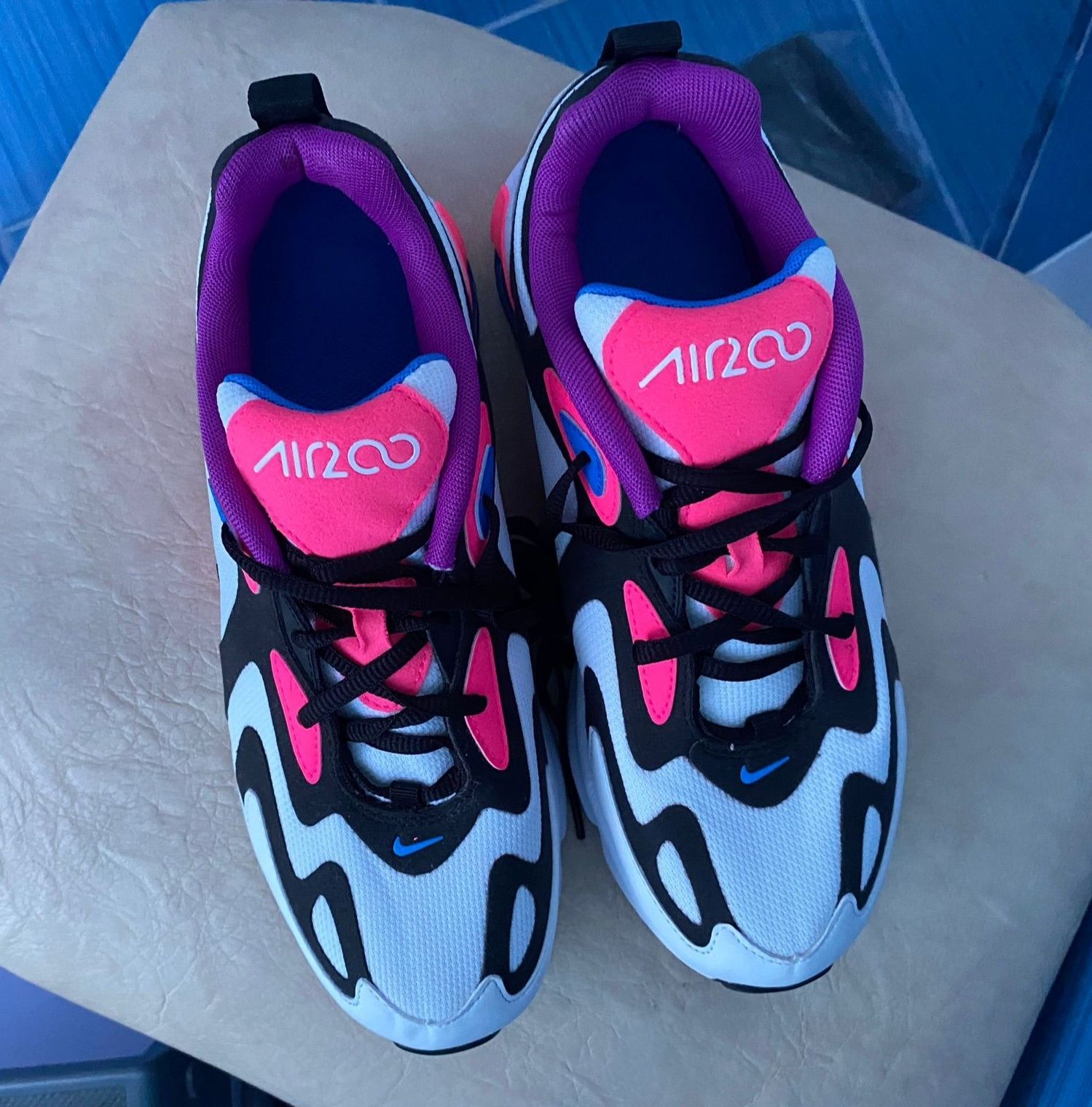 Adidași Nike Air 200