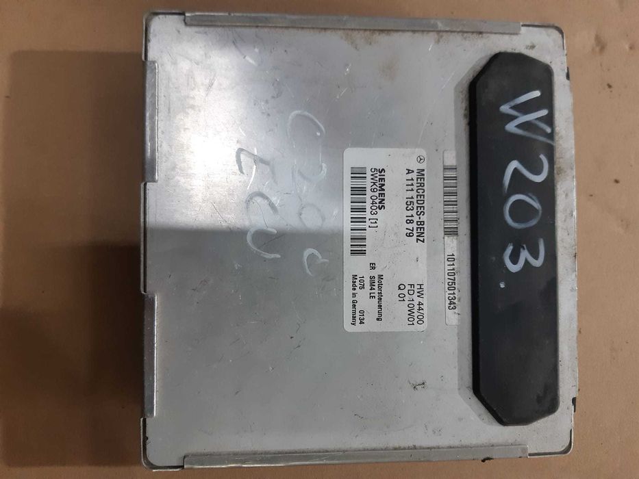 Calculator motor/ecu Mercedes C-class 2.0 benzina cod A1111531879