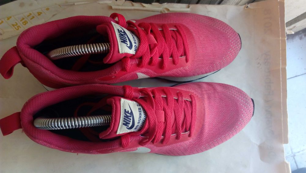 ''Nike MD Runner 2 ''оригинални маратонки 39 номер