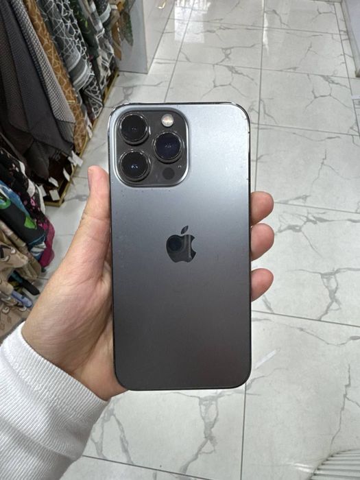 iPhone 13  pro kulrang