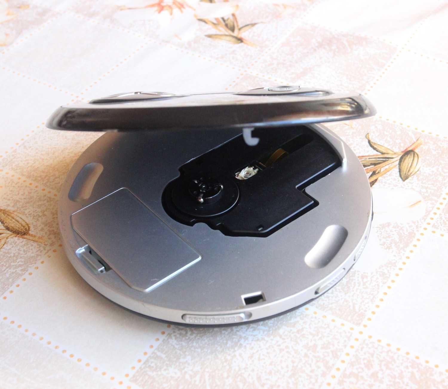 GRUNDIG CDP 1400 Walkman CD Player Discman + Dynamic Bass Boos