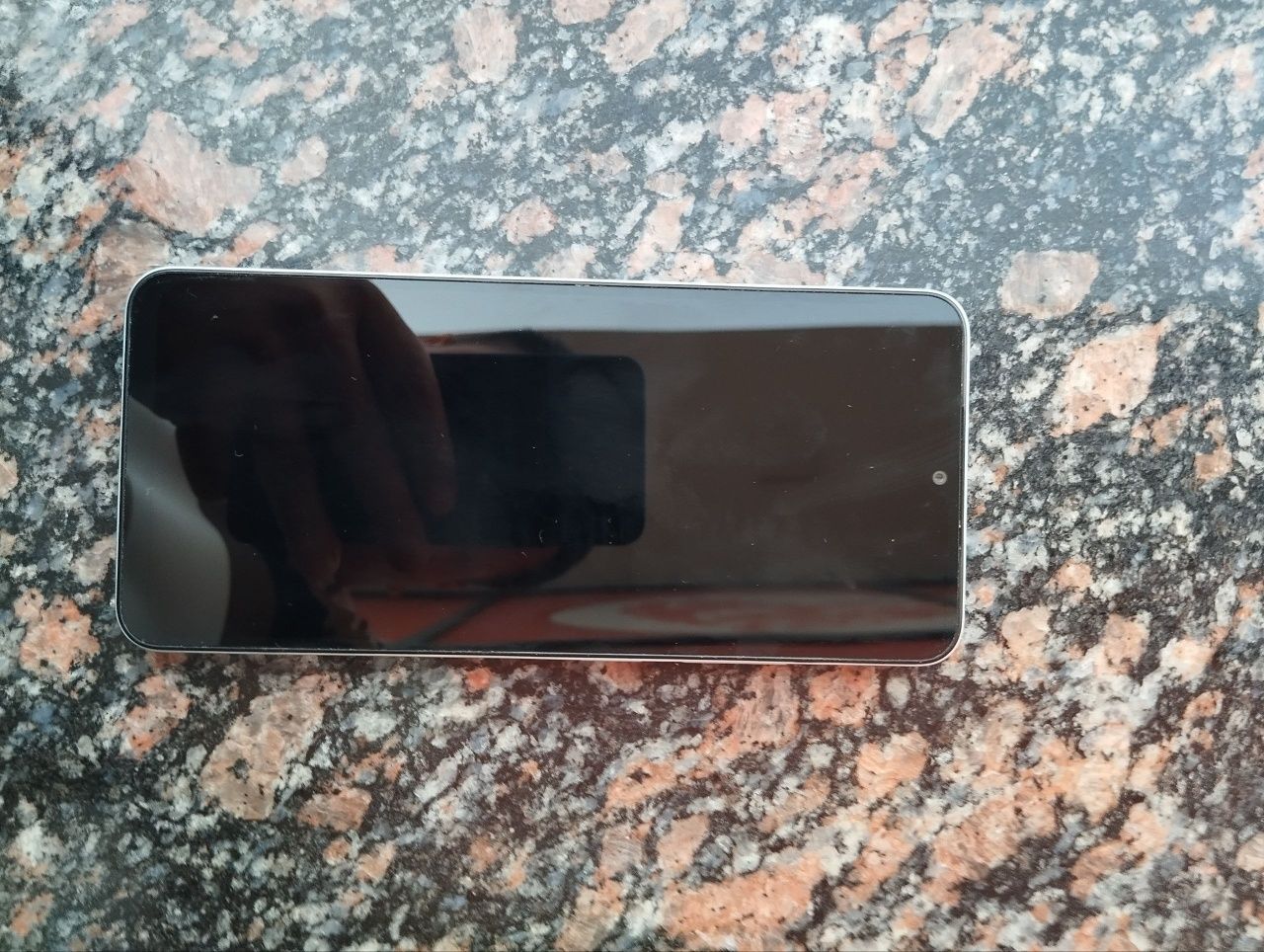 Redmi A5 xotira 128 Gb
Xotira :128Gb
Rangi rasmda 
Kar dok bor 
Xolati