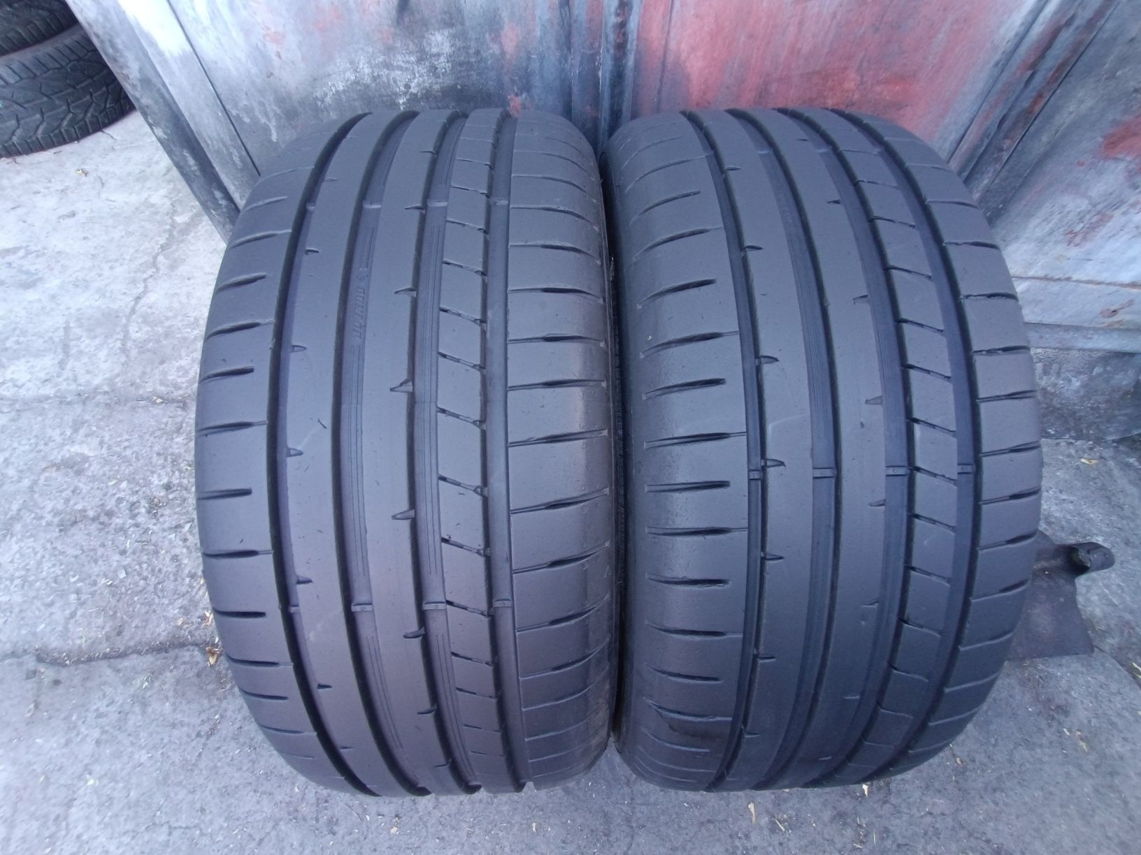 225/45/17 Dunlop