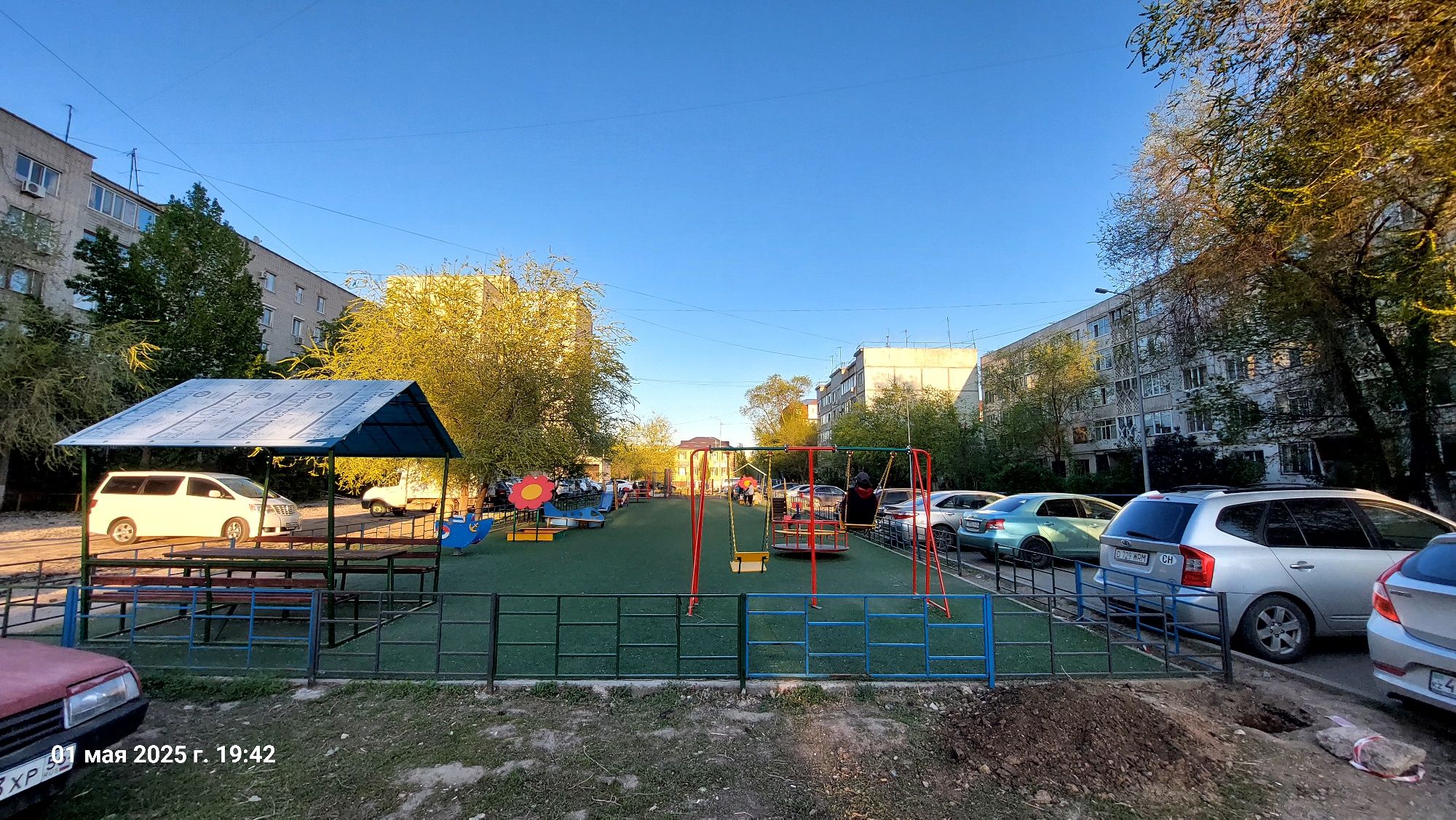 Продаётся превосходная 3-х ком. кв находиться в самом центре 8мкр,
