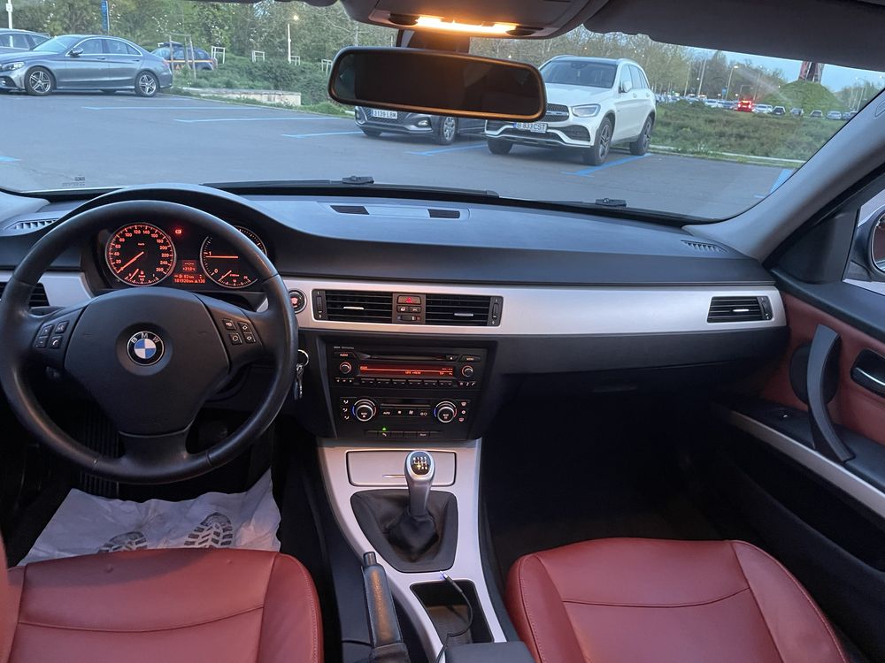 BMW Seria 3 320d 177cp E90 LCI Facelift interior rosu