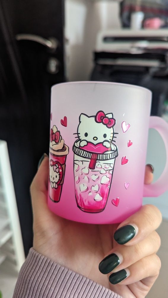 Стъклена чаша hello kitty