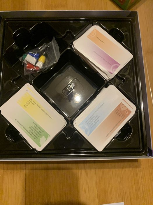 Vand jocul trivia romania