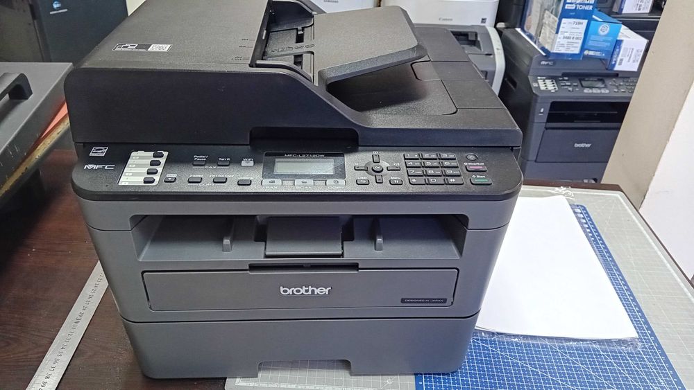 Отличен! Безжичен Wi-Fi лазерен принтер 3 в 1 Brother DCP L2712DW