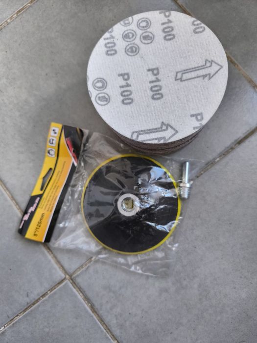 Set de 100 discuri de șmirghel