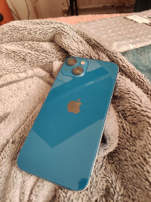 Vand iphone 13 urme uzura laterale