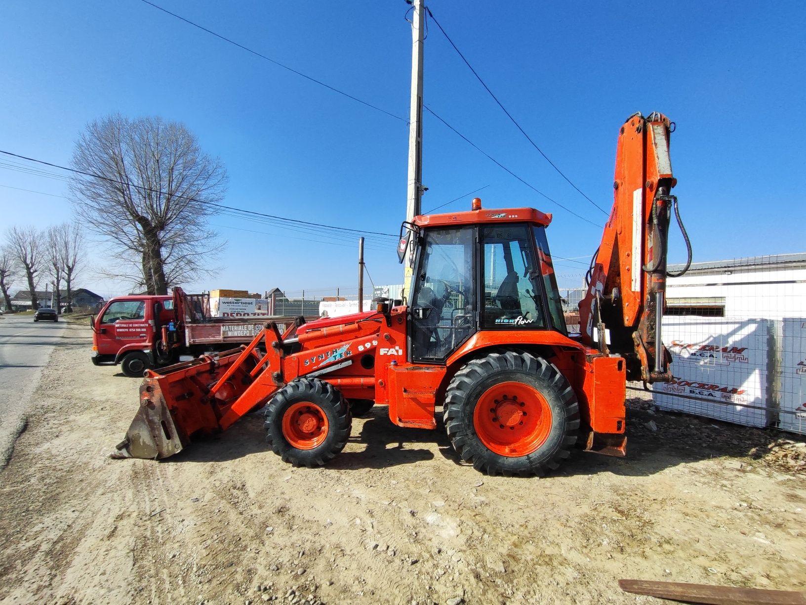 Buldoexcavator Fai Komatsu