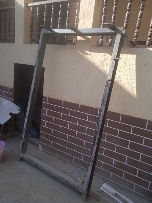 Дарвоза сотилади