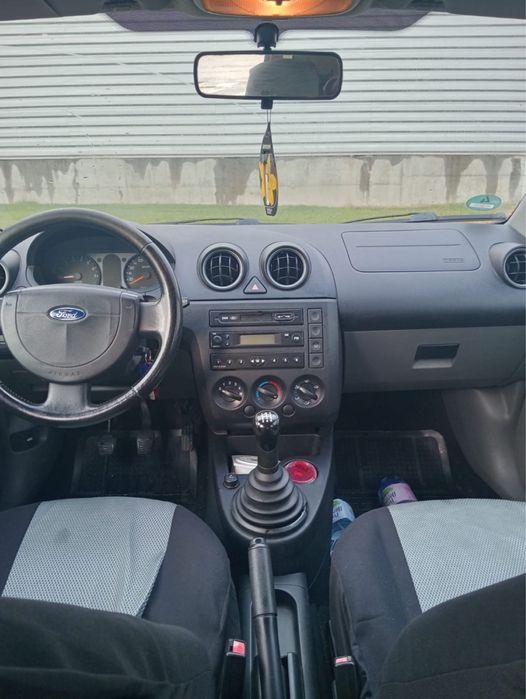 Ford fiesta benzina