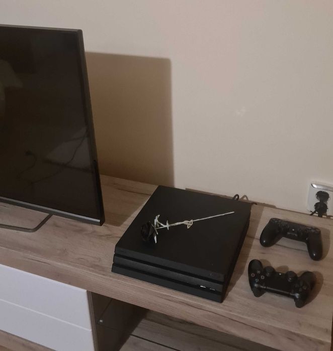 Sony PlayStation 4 pro. PS4 pro + Fifa 23