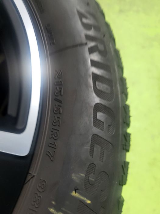 4 бр зимни 215/55/17 Bridgestone