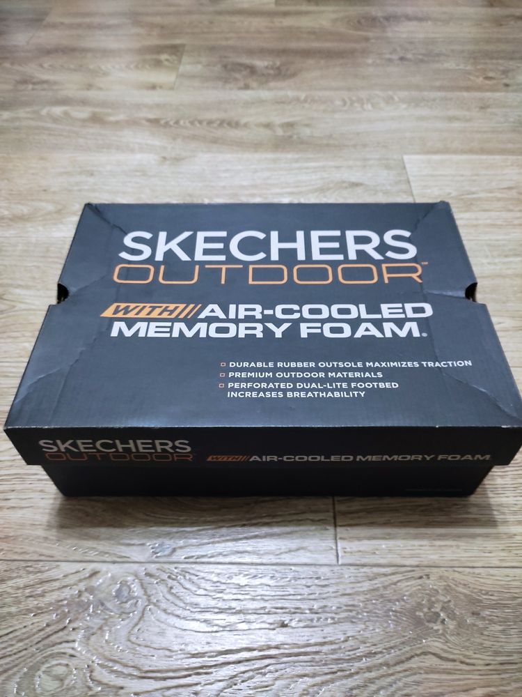 Оригинальные беговые кроссовки Skechers