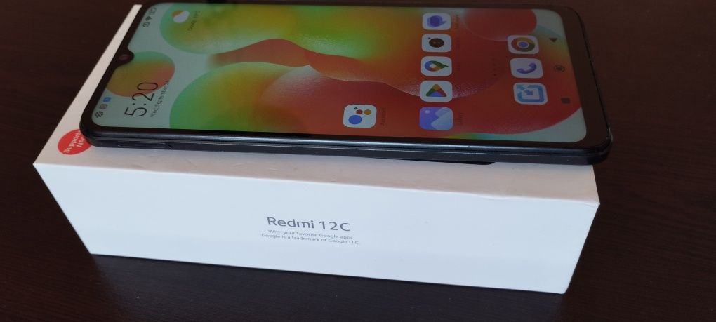 Телефон Redmi 12C