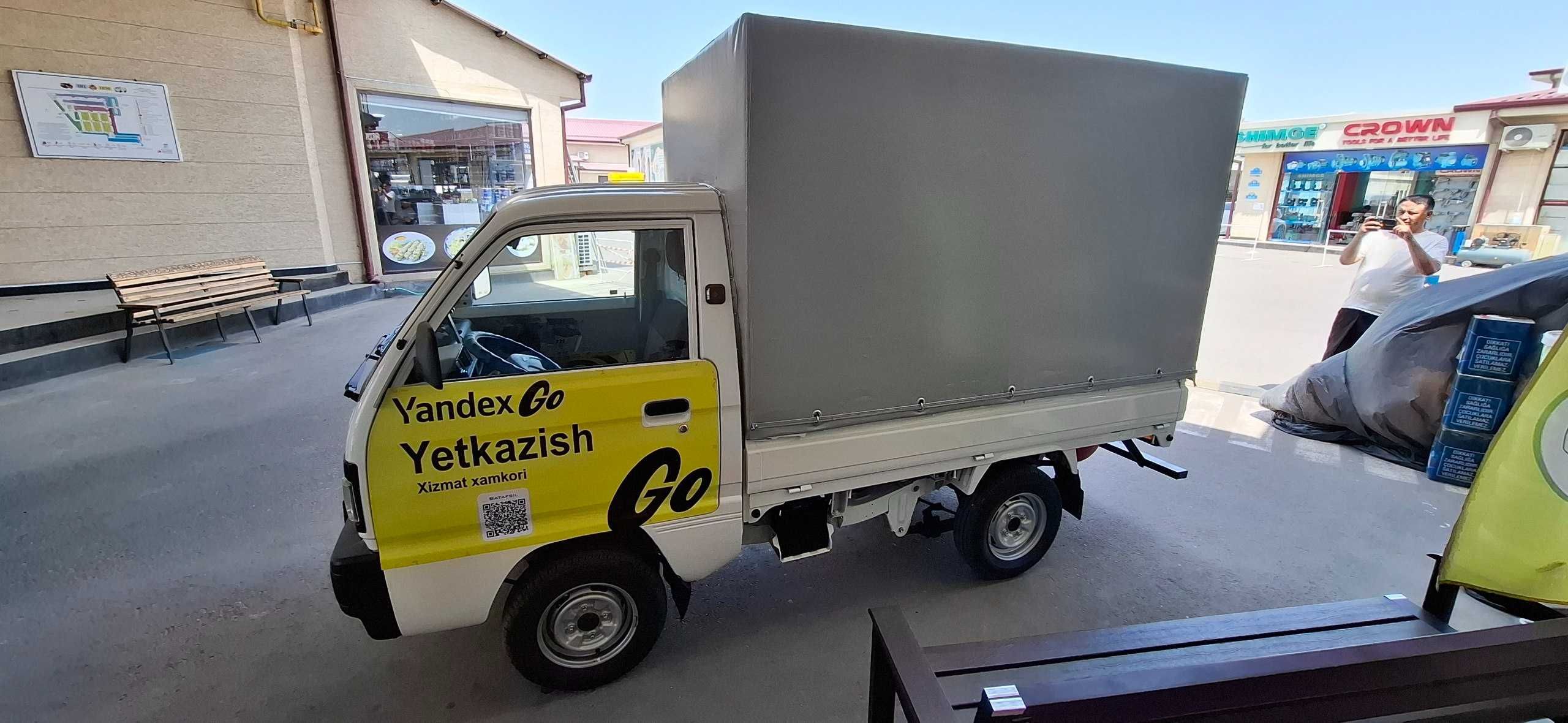 Яндекс брендинг грузовых, легковых авто наклейки