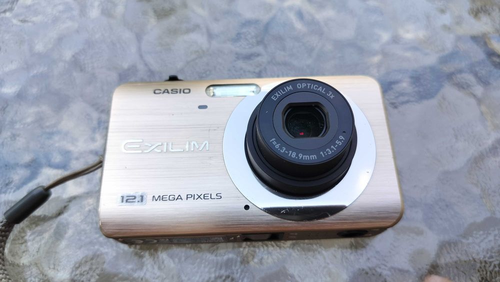 Compact Digital Camera Casio EXILIM EX-Z90 Gold 12.1 Mp
