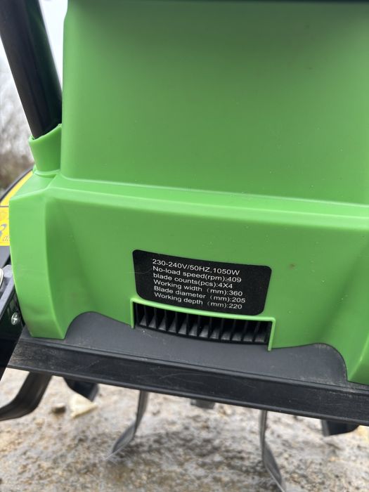 Електрическа фреза Profeco 1050w